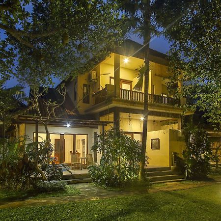 Manggis Sari Guesthouse Ubud  Ngoại thất bức ảnh