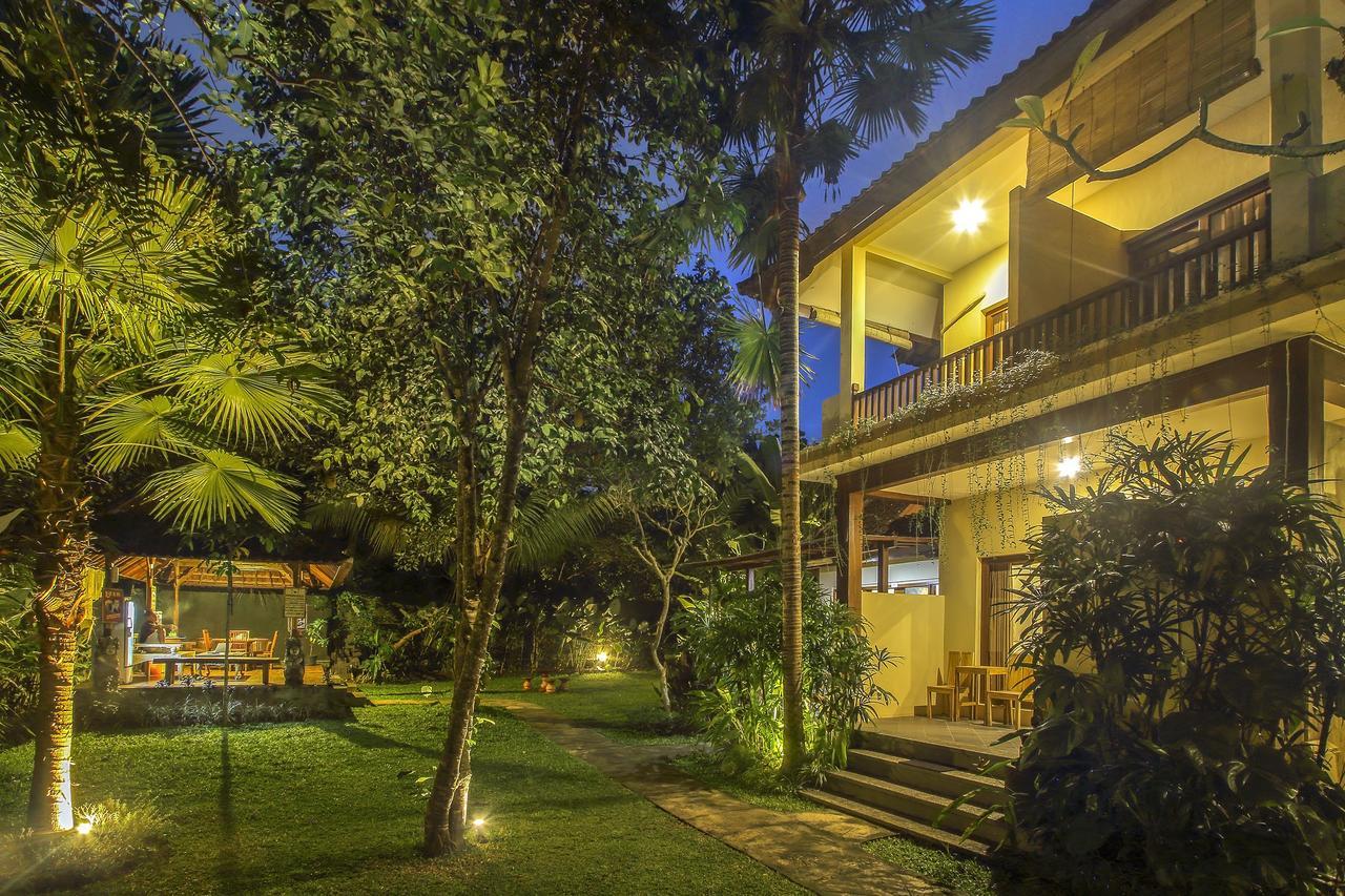Manggis Sari Guesthouse Ubud  Ngoại thất bức ảnh