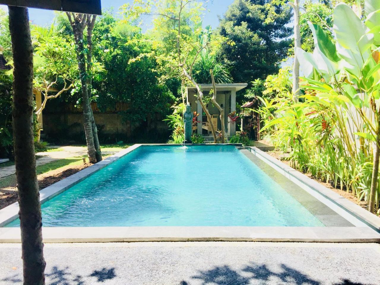 Manggis Sari Guesthouse Ubud  Ngoại thất bức ảnh